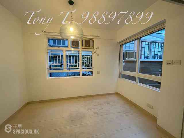 Wan Chai - Man Tung Building 13