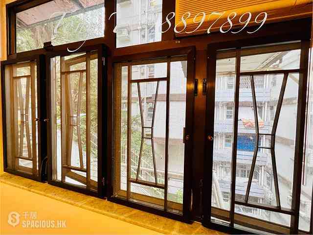 Wan Chai - Man Tung Building 06
