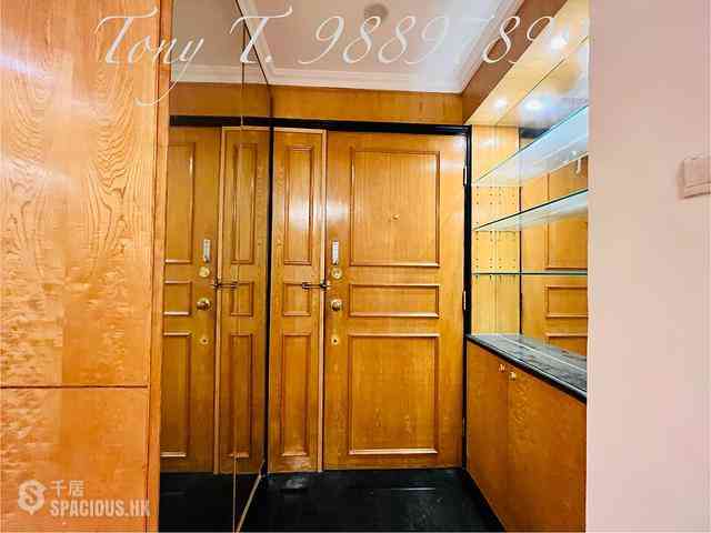 Wan Chai - Man Tung Building 08