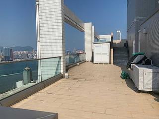 Sai Ying Pun - Island Crest 03