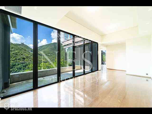 Chung Hom Kok - City Icon Block 1 02