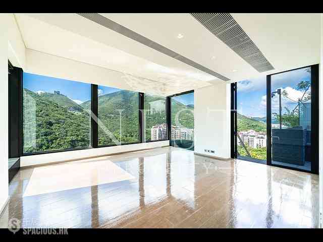 Chung Hom Kok - City Icon Block 1 07