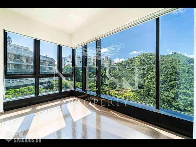 Chung Hom Kok - City Icon Block 1 08