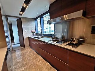 Mid Levels West - University Heights Tower 3 03