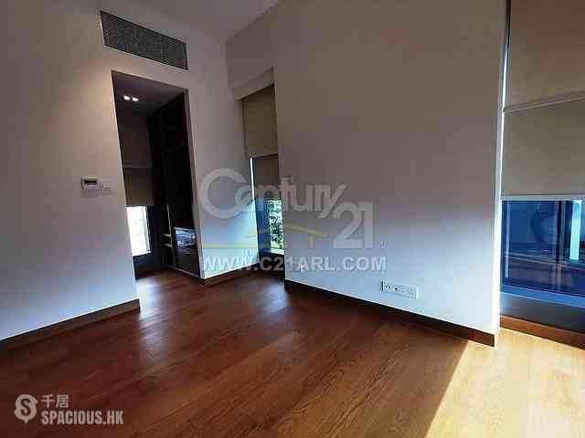 Mid Levels West - University Heights Tower 3 05