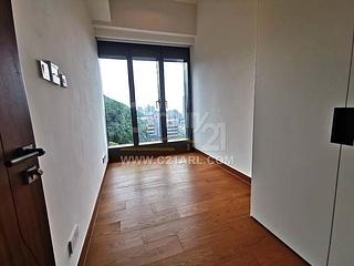 Mid Levels West - University Heights Tower 3 09