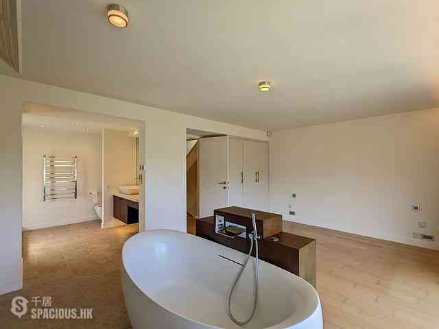 Sai Kung - Venice Villa 24