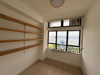 Sheung Wan - 76, Connaught Road West 03