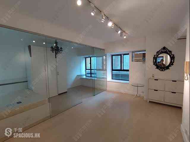 Wan Chai - Pinnacle Building 01