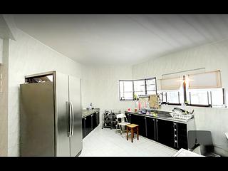Causeway Bay - Fontana Gardens 14