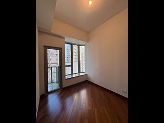 Wan Chai - The Avenue Phase 2 Block 3 04