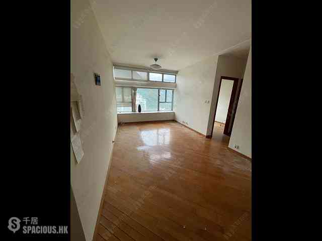 Tung Chung - Tung Chung Crescent Phase 2 Block 8 03