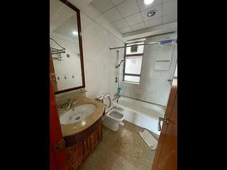 Tung Chung - Tung Chung Crescent Phase 2 Block 8 04