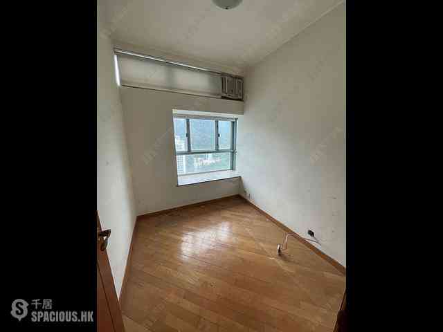 Tung Chung - Tung Chung Crescent Phase 2 Block 8 07