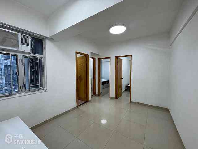Sheung Wan - Kiu Fat Building Front Block (Block B) 01