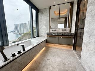 Ap Lei Chau - The Corniche Tower 1 03