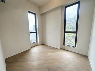 Ap Lei Chau - The Corniche Tower 1 04