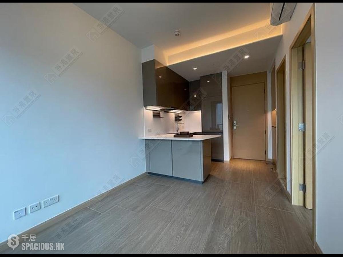 Wong Chuk Hang - The Southside Phase 2 La Marina Tower 2B 01