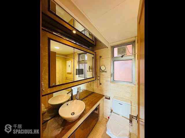 Tai Kok Tsui - Harbour Green Tower 3 04