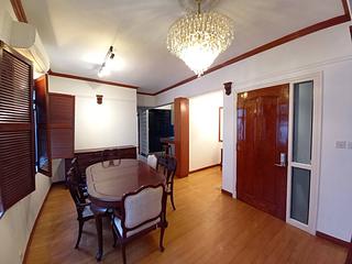 Mid Levels Central - Pak Fai Mansion 07