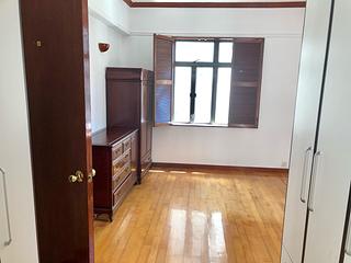 Mid Levels Central - Pak Fai Mansion 14