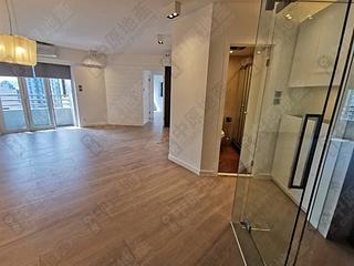 Mid Levels West - Euston Court 02
