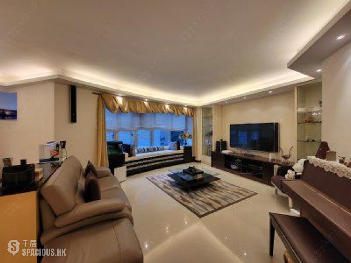 Mid Levels Central - Tregunter Tower 3 01