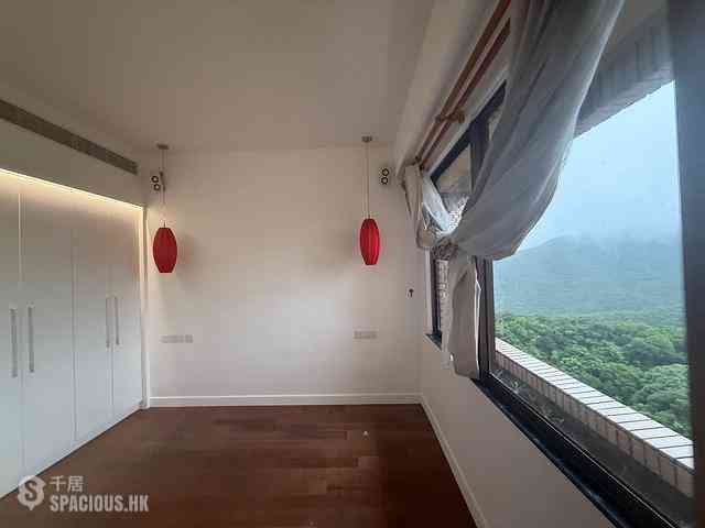 Lok Ma Chau - Sunny Hills 07