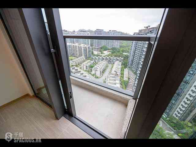 Gold Coast / So Kwun Wat - Mori 01