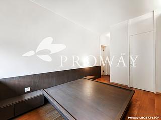 Mid Levels Central - Elegant Terrace 06