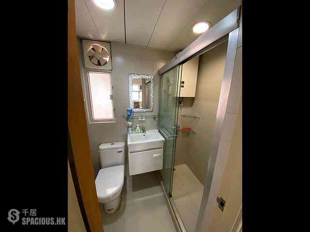 Sai Ying Pun - Kwan Yick Building Phase 3 04