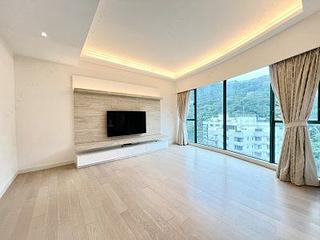 Mid Levels Central - Hillsborough Court 08