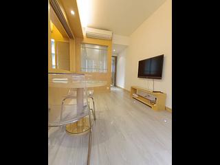 Mid Levels Central - Good View Court 02