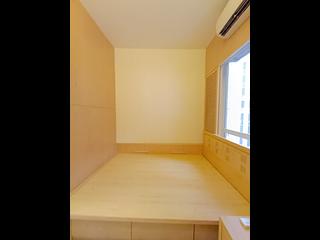 Mid Levels Central - Good View Court 06