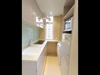 Mid Levels Central - Good View Court 08