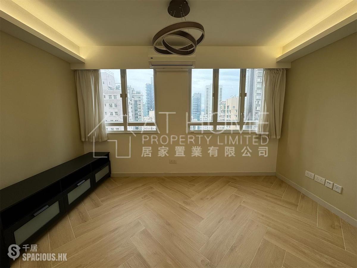 Sai Ying Pun - Fook Moon Building 01