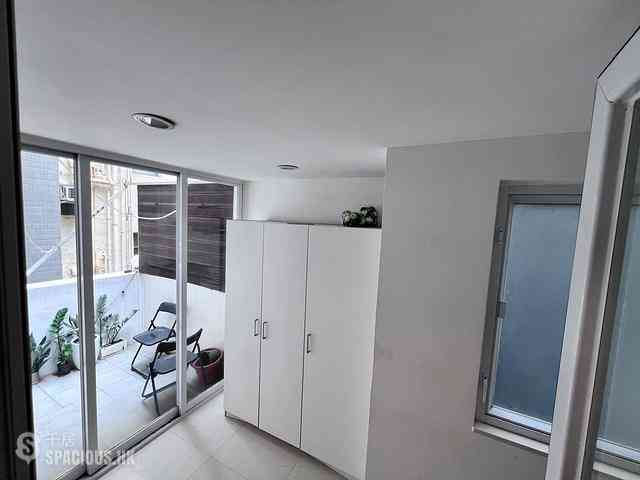 Sheung Wan - 109-111, Wing Lok Street 03