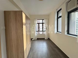 Mid Levels Central - Good View Court 03