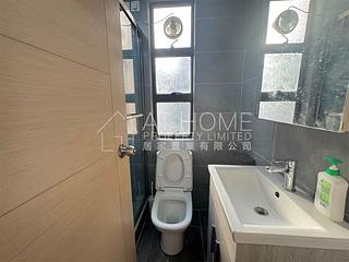Mid Levels Central - Good View Court 06
