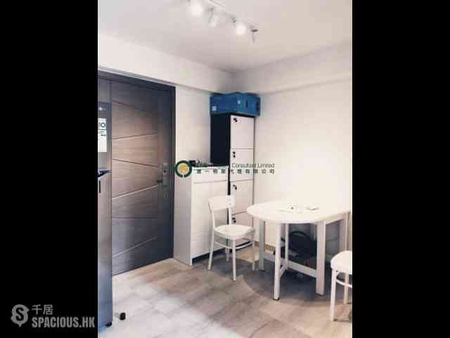 Sai Ying Pun - Fung Yu Building 01