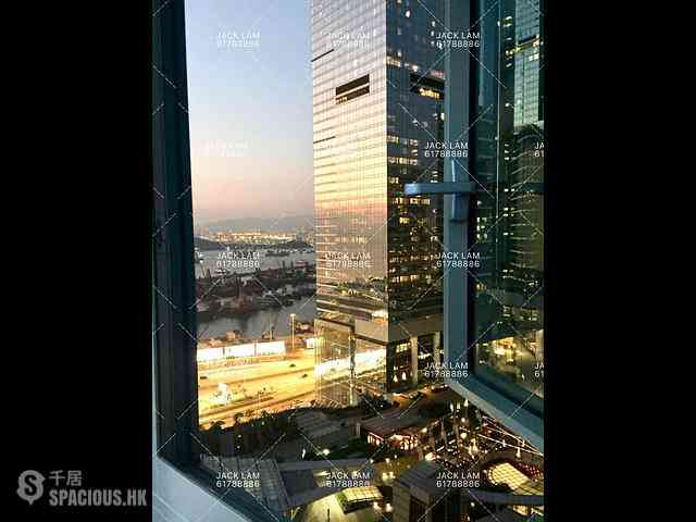 West Kowloon - The Harbourside 01