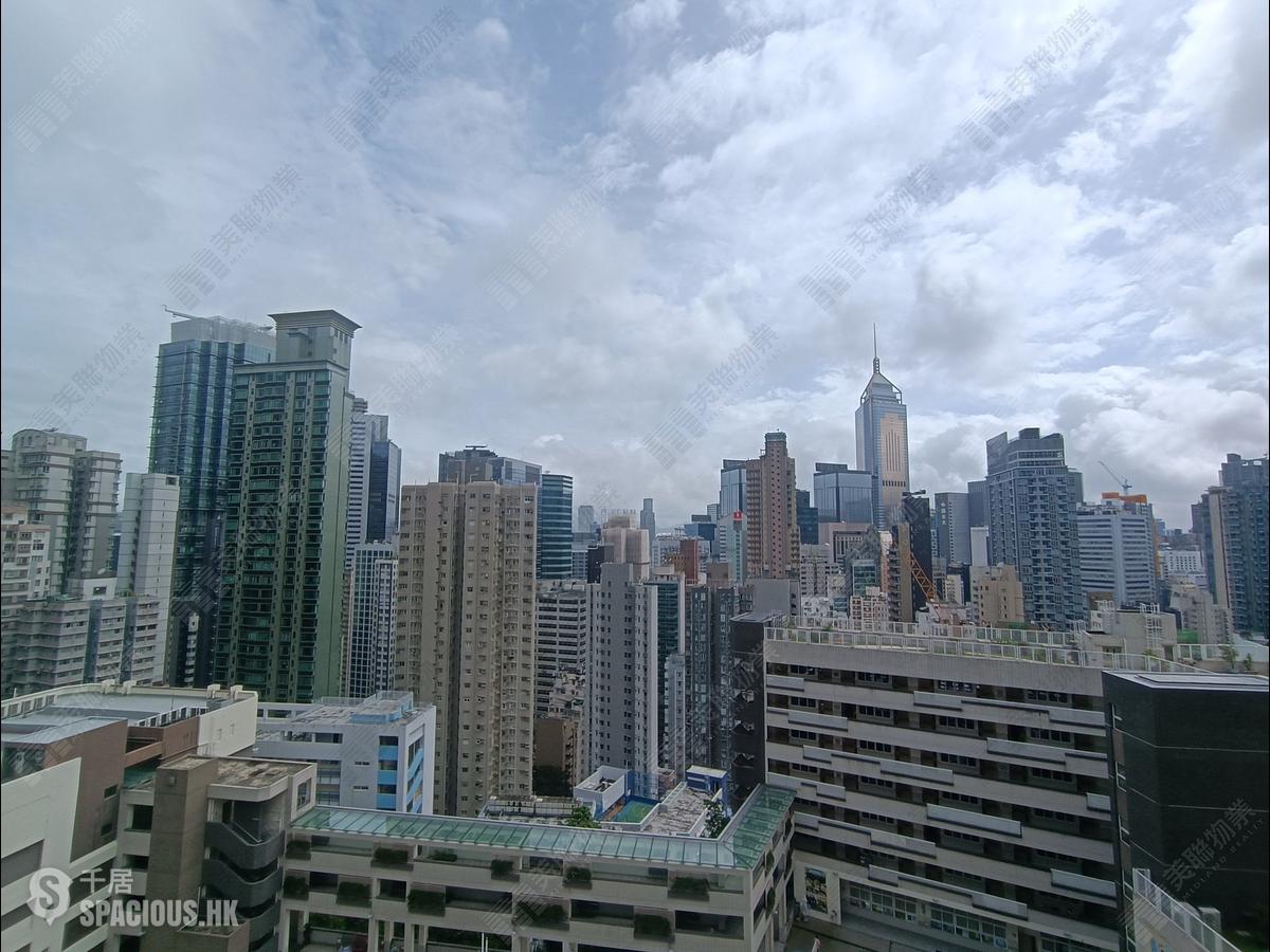 Wan Chai - Convention Plaza Apartments 01