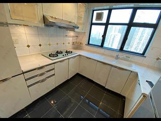 Fortress Hill - Le Sommet Block 1 04