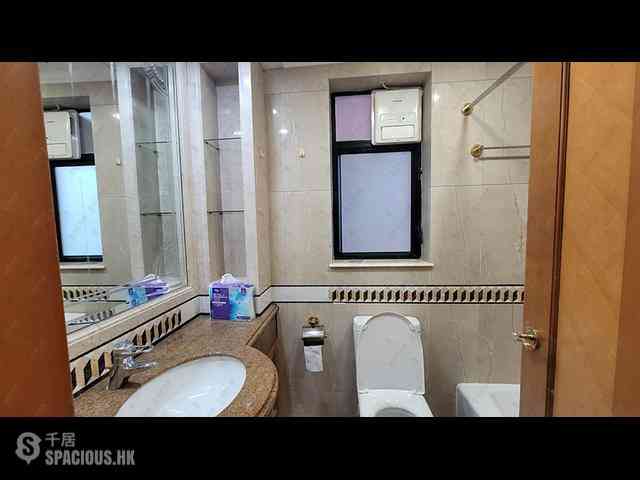 Fortress Hill - Le Sommet Block 1 15