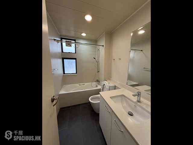 Jardines Lookout - Cavendish Heights Block 3 16