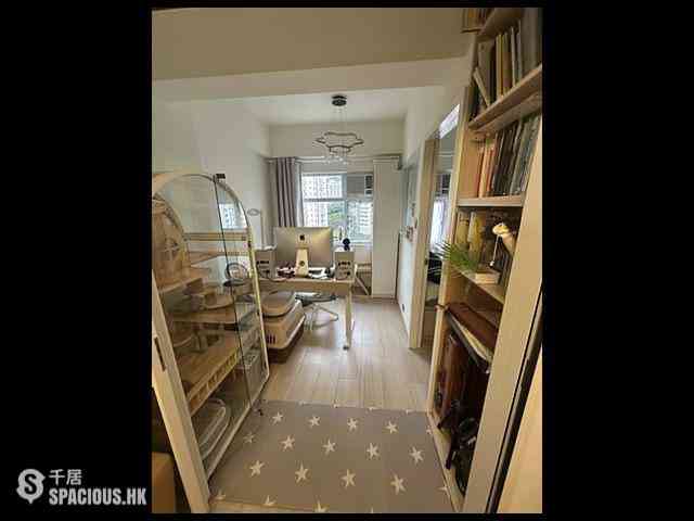 Kennedy Town - Luen Tak Apartments 01