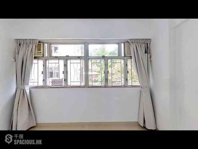 Shau Kei Wan - Pak Ling Mansions 11
