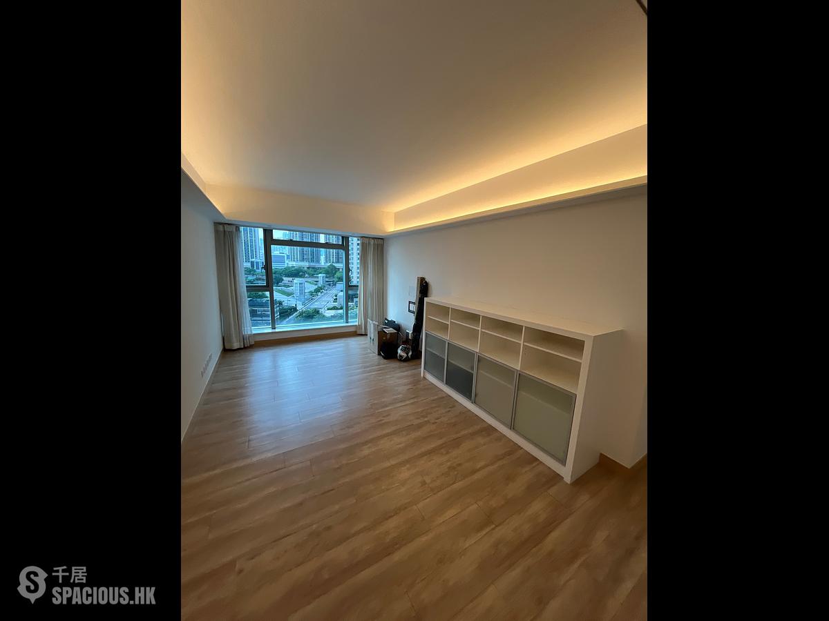 West Kowloon - The Harbourside Block 1 01