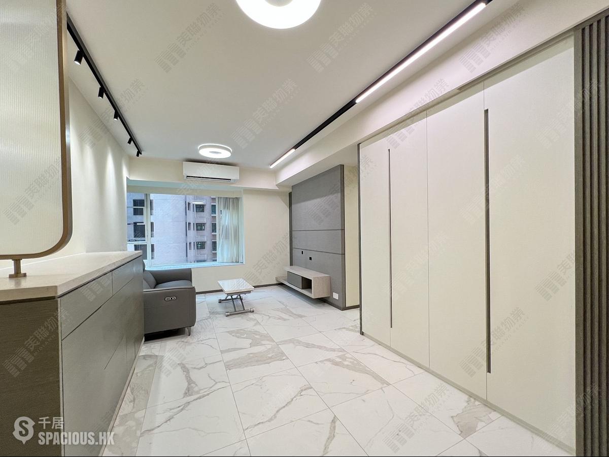 Mid Levels Central - Hillsborough Court Block 2 01