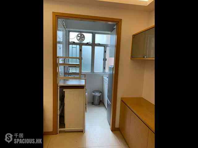 Mid Levels Central - Lily Court 03